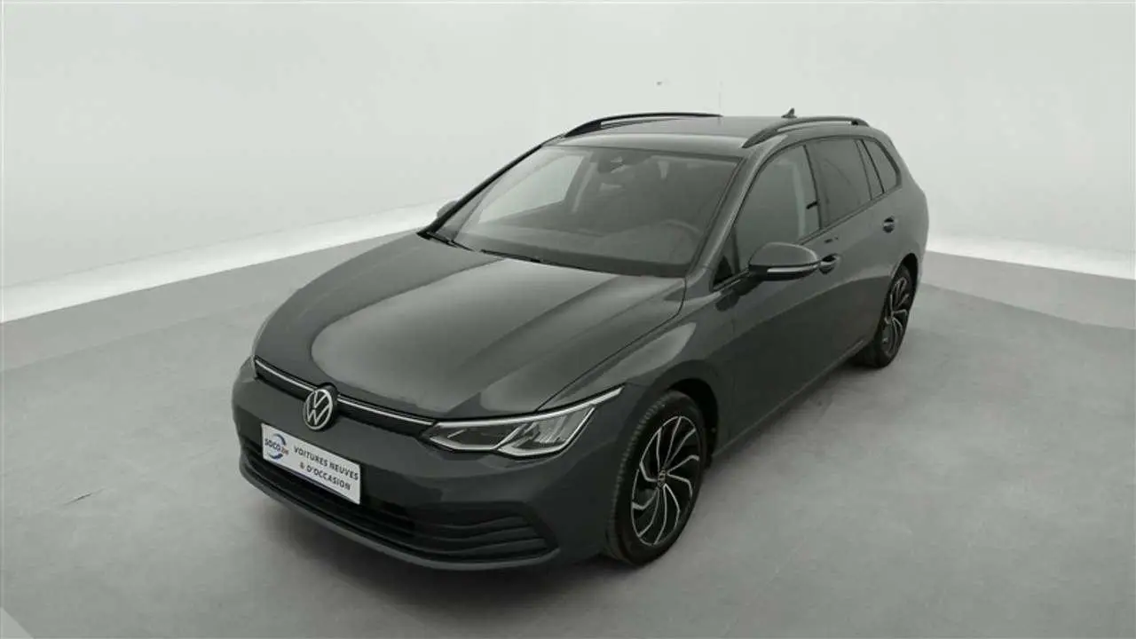 Photo 1 : Volkswagen Golf 2021 Petrol