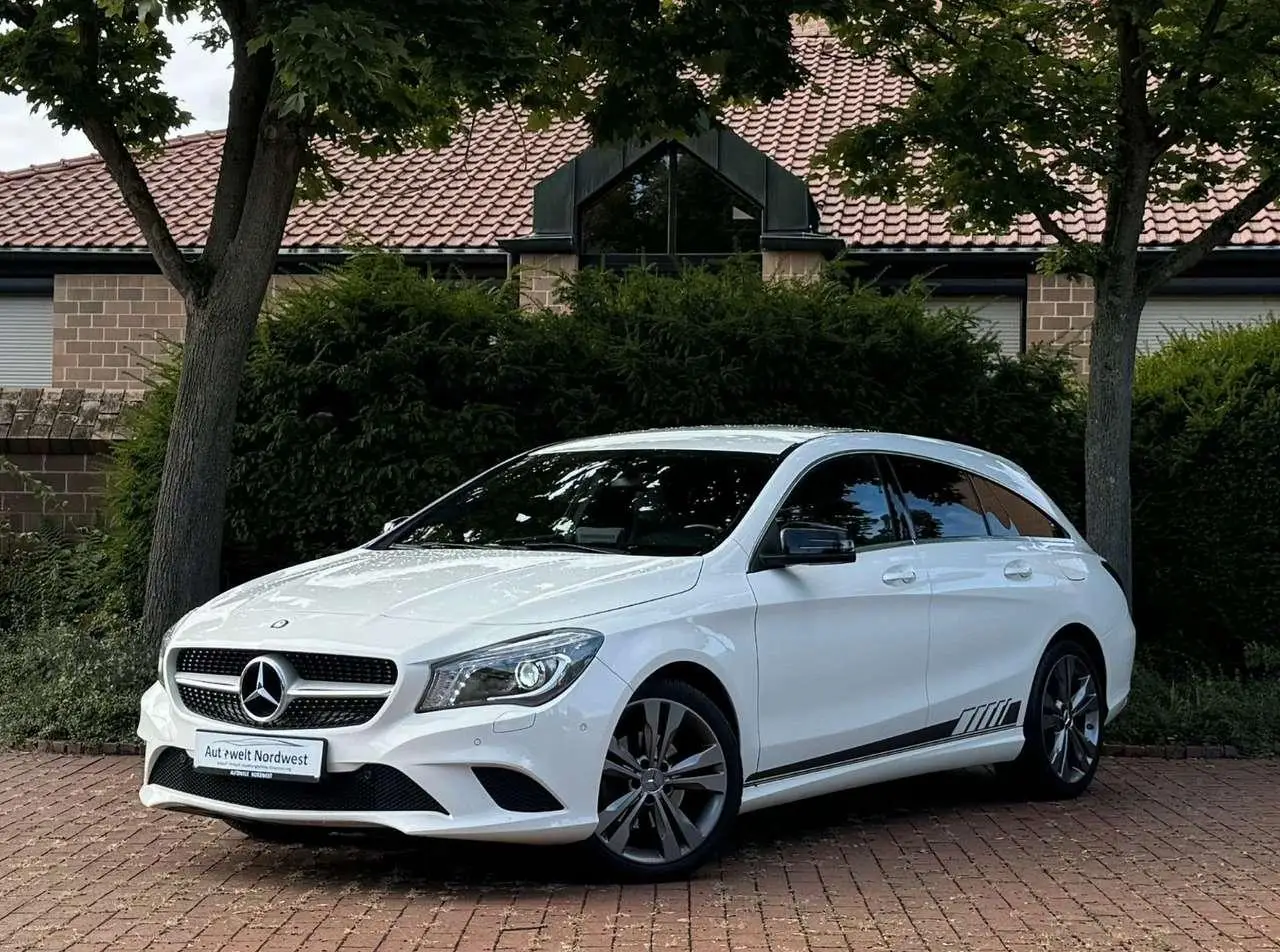 Photo 1 : Mercedes-benz Classe Cla 2015 Petrol