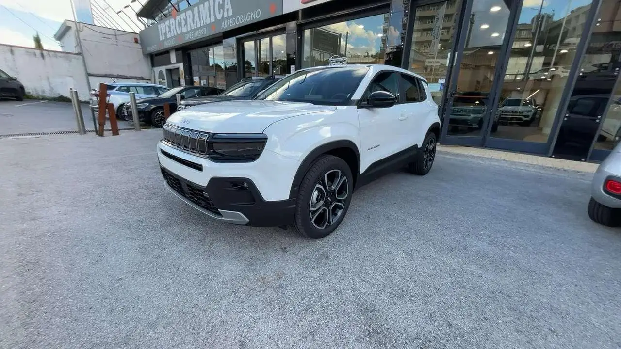 Photo 1 : Jeep Avenger 2024 Essence