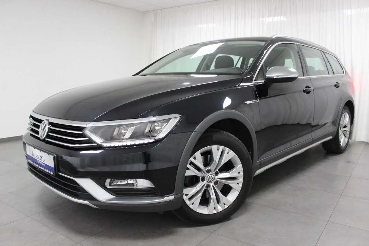 Photo 1 : Volkswagen Passat 2018 Diesel