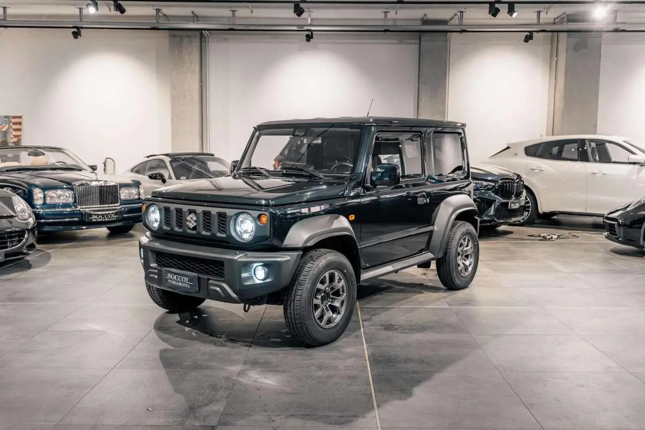 Photo 1 : Suzuki Jimny 2019 Petrol