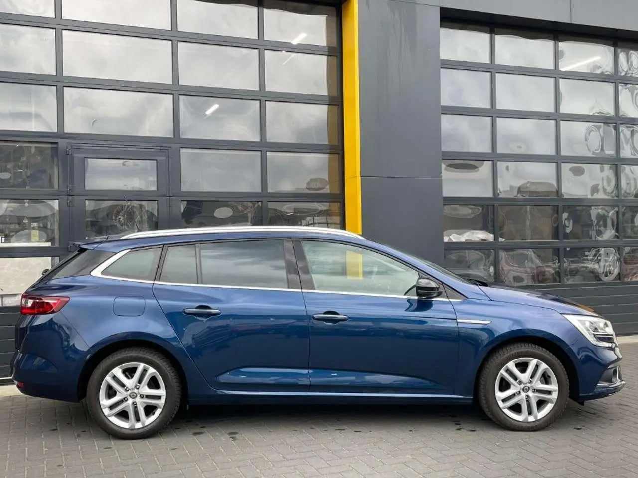 Photo 1 : Renault Megane 2020 Petrol