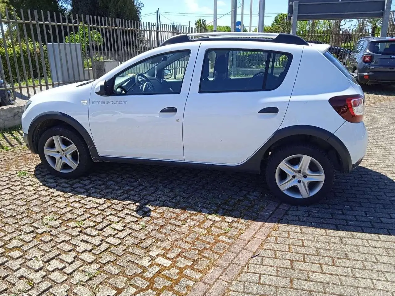 Photo 1 : Dacia Sandero 2016 LPG