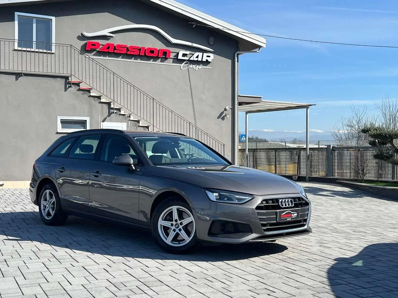 Photo 1 : Audi A4 2021 Hybride