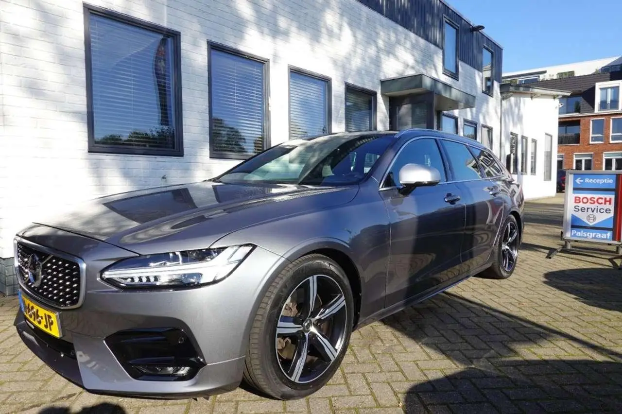 Photo 1 : Volvo V90 2020 Petrol