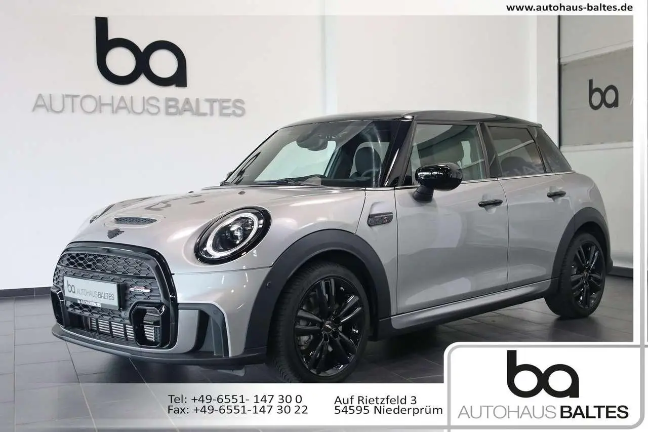 Photo 1 : Mini Cooper 2023 Petrol