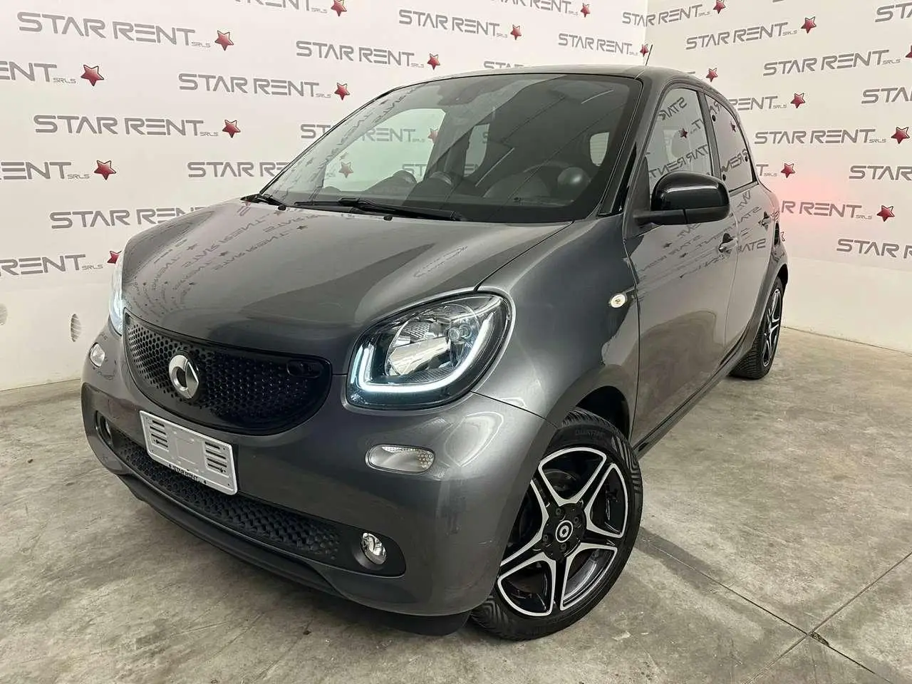 Photo 1 : Smart Forfour 2016 Essence