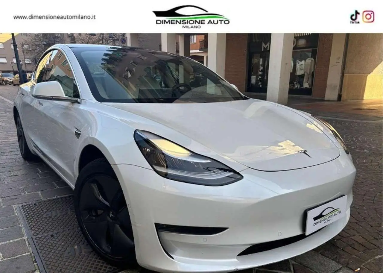 Photo 1 : Tesla Model 3 2020 Electric