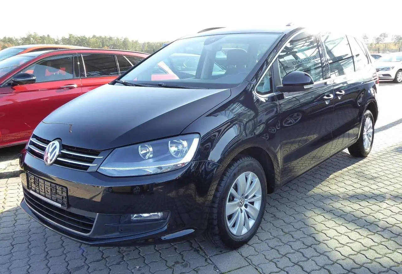 Photo 1 : Volkswagen Sharan 2019 Petrol