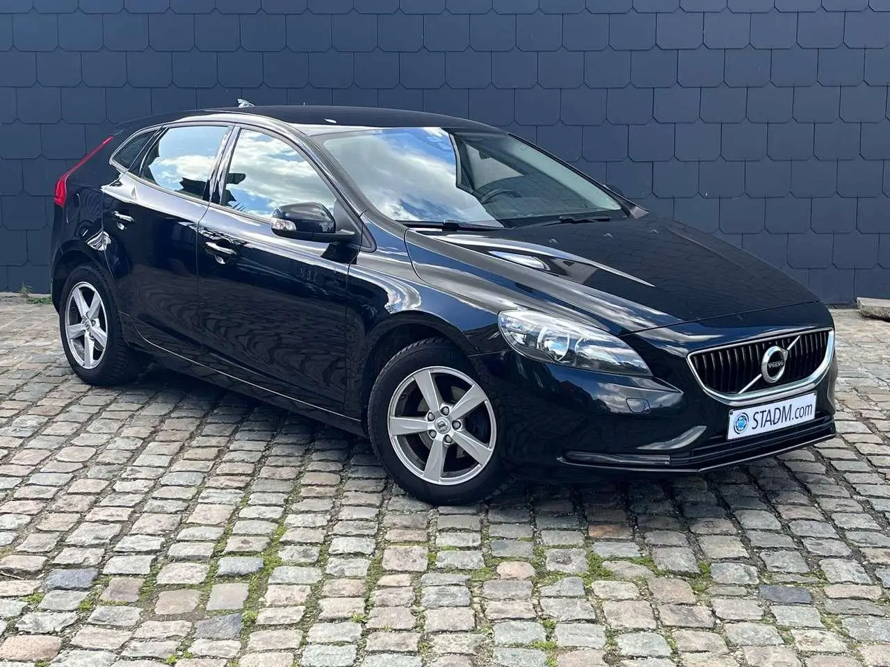 Photo 1 : Volvo V40 2018 Diesel