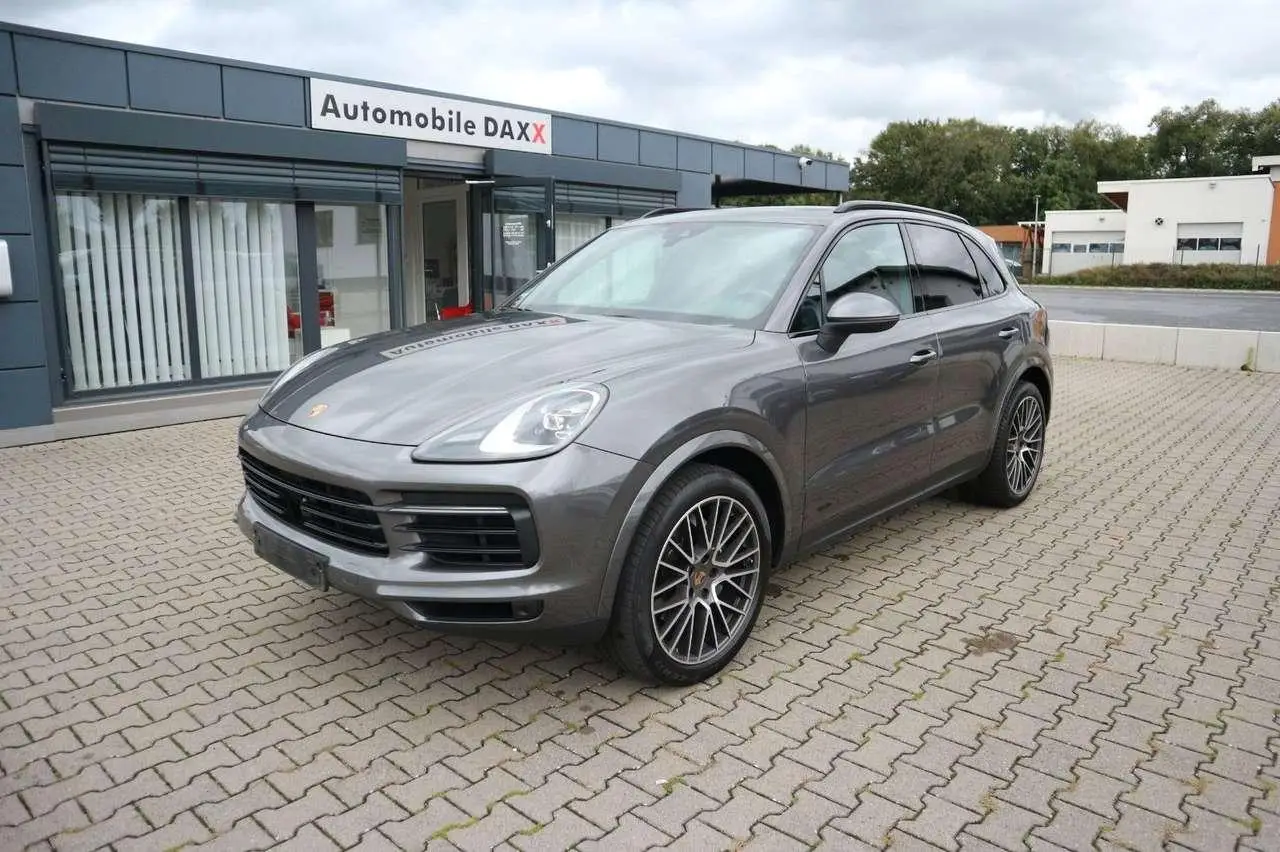 Photo 1 : Porsche Cayenne 2020 Petrol