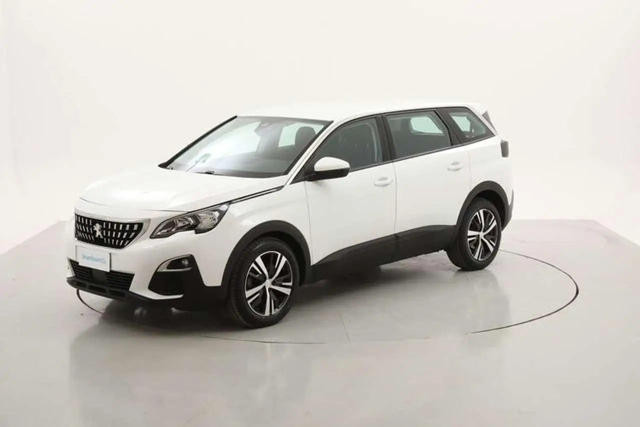 Photo 1 : Peugeot 5008 2020 Diesel