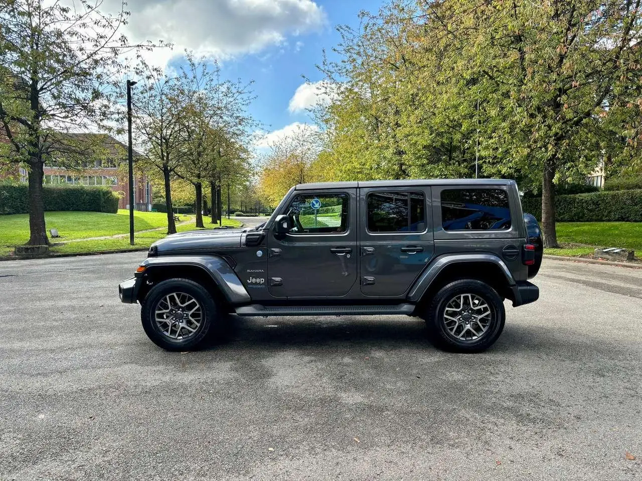 Photo 1 : Jeep Wrangler 2022 Hybrid