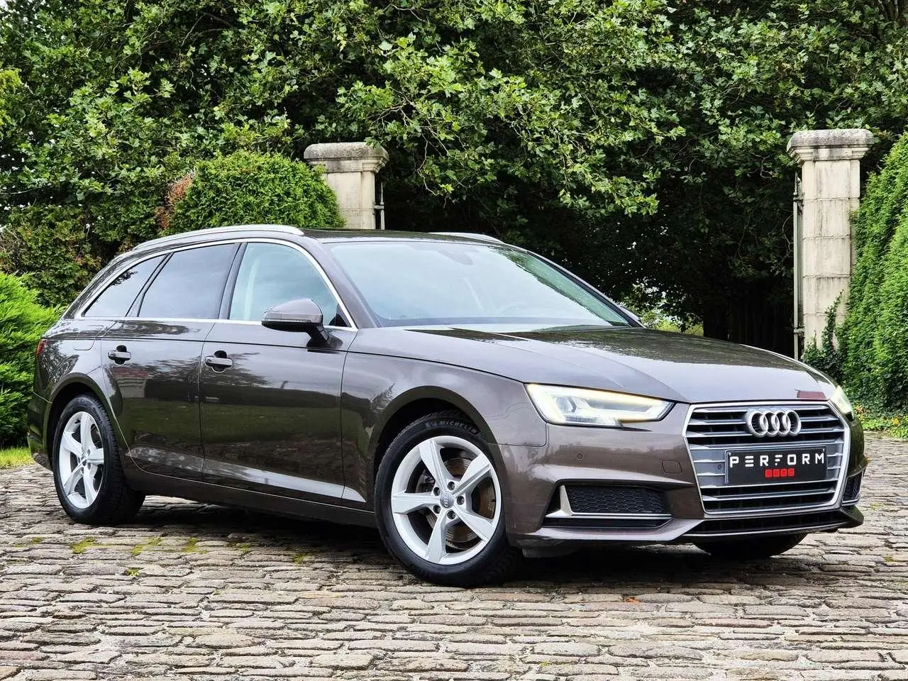 Photo 1 : Audi A4 2019 Diesel