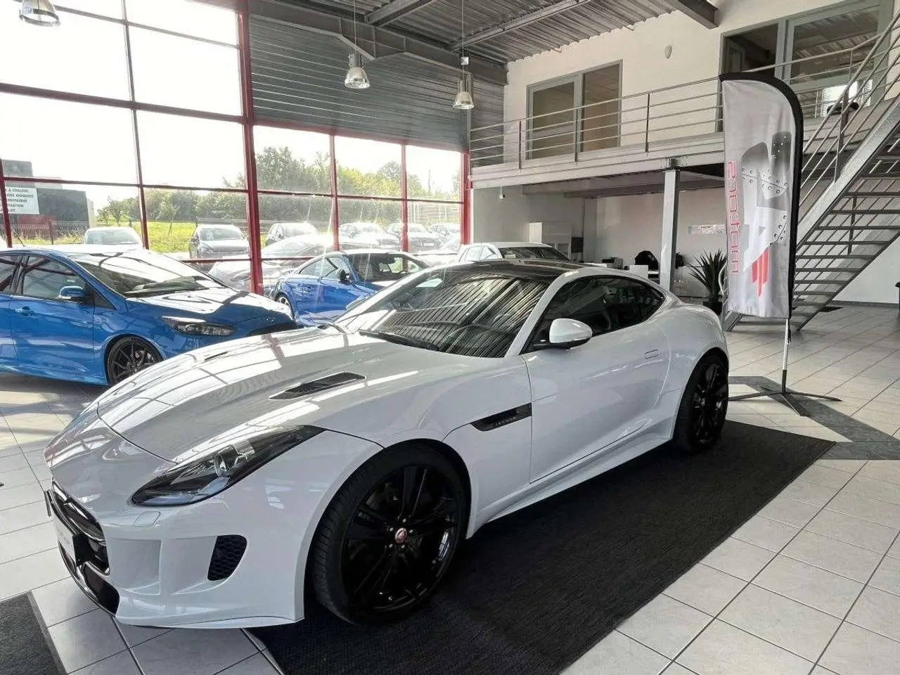 Photo 1 : Jaguar F-type 2015 Petrol