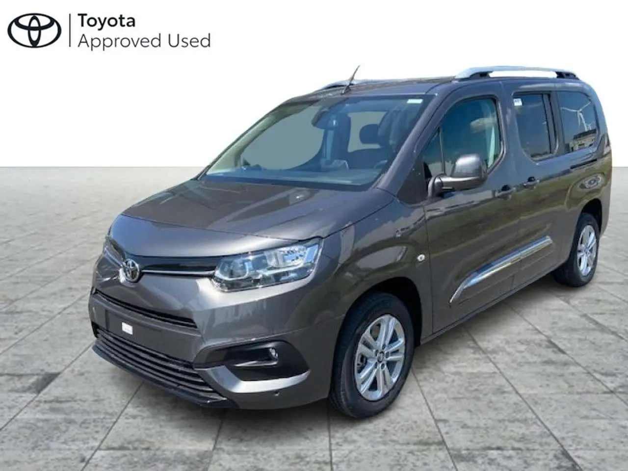 Photo 1 : Toyota Verso 2024 Petrol