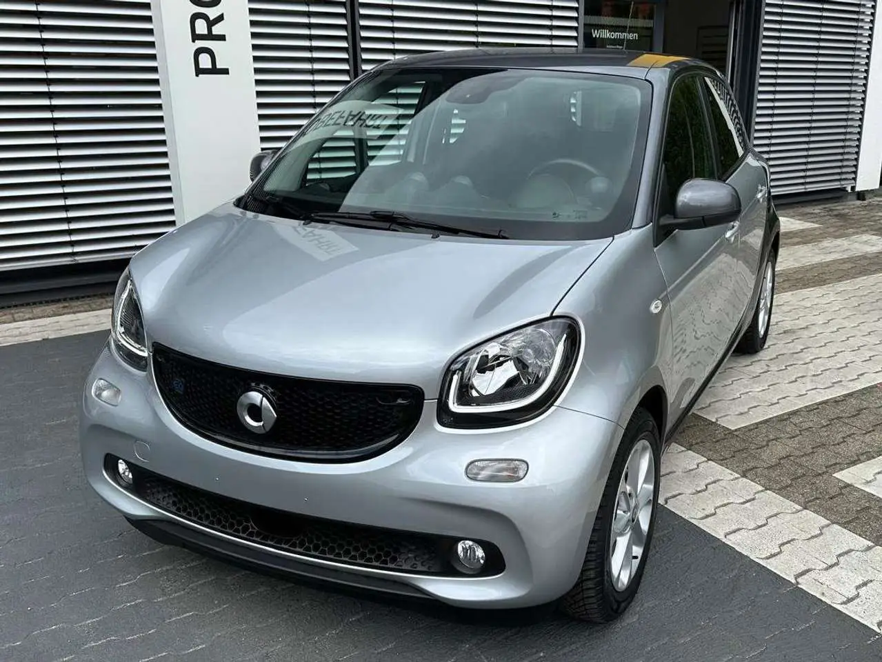 Photo 1 : Smart Forfour 2018 Electric