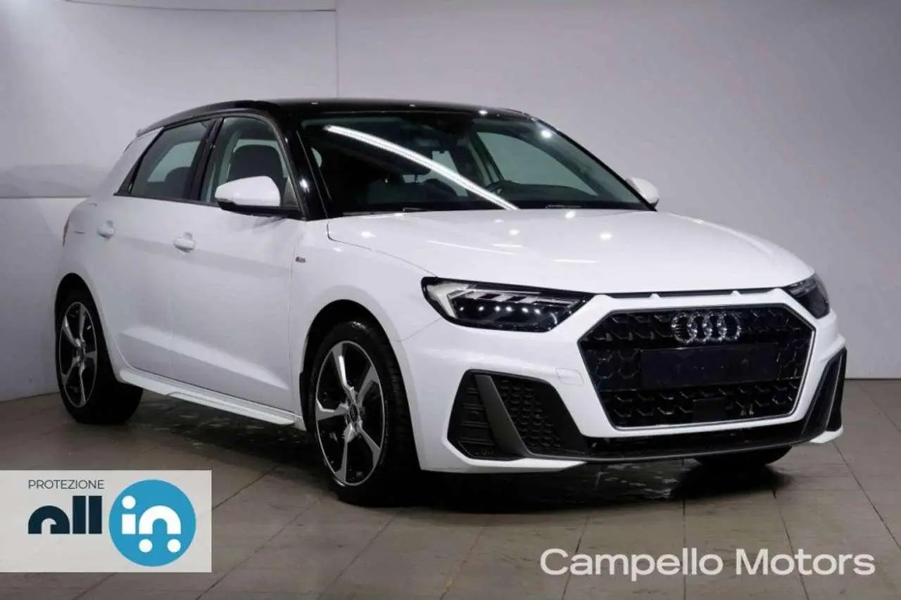 Photo 1 : Audi A1 2024 Petrol