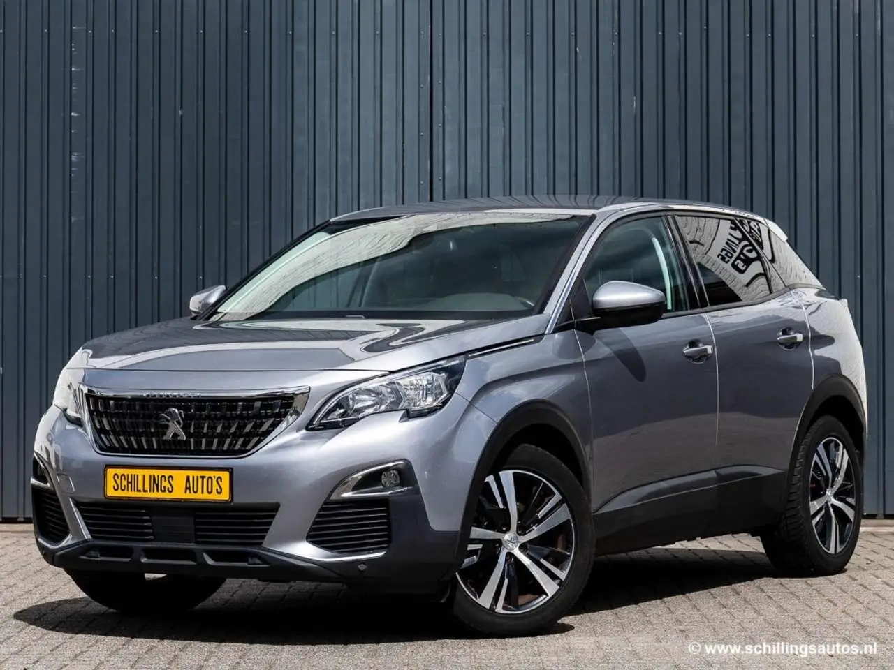 Photo 1 : Peugeot 3008 2018 Petrol