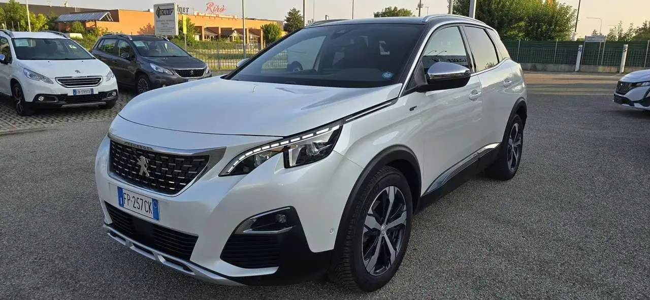 Photo 1 : Peugeot 3008 2018 Diesel