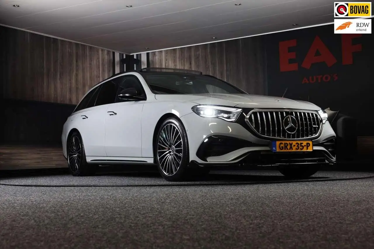 Photo 1 : Mercedes-benz Classe E 2023 Hybride