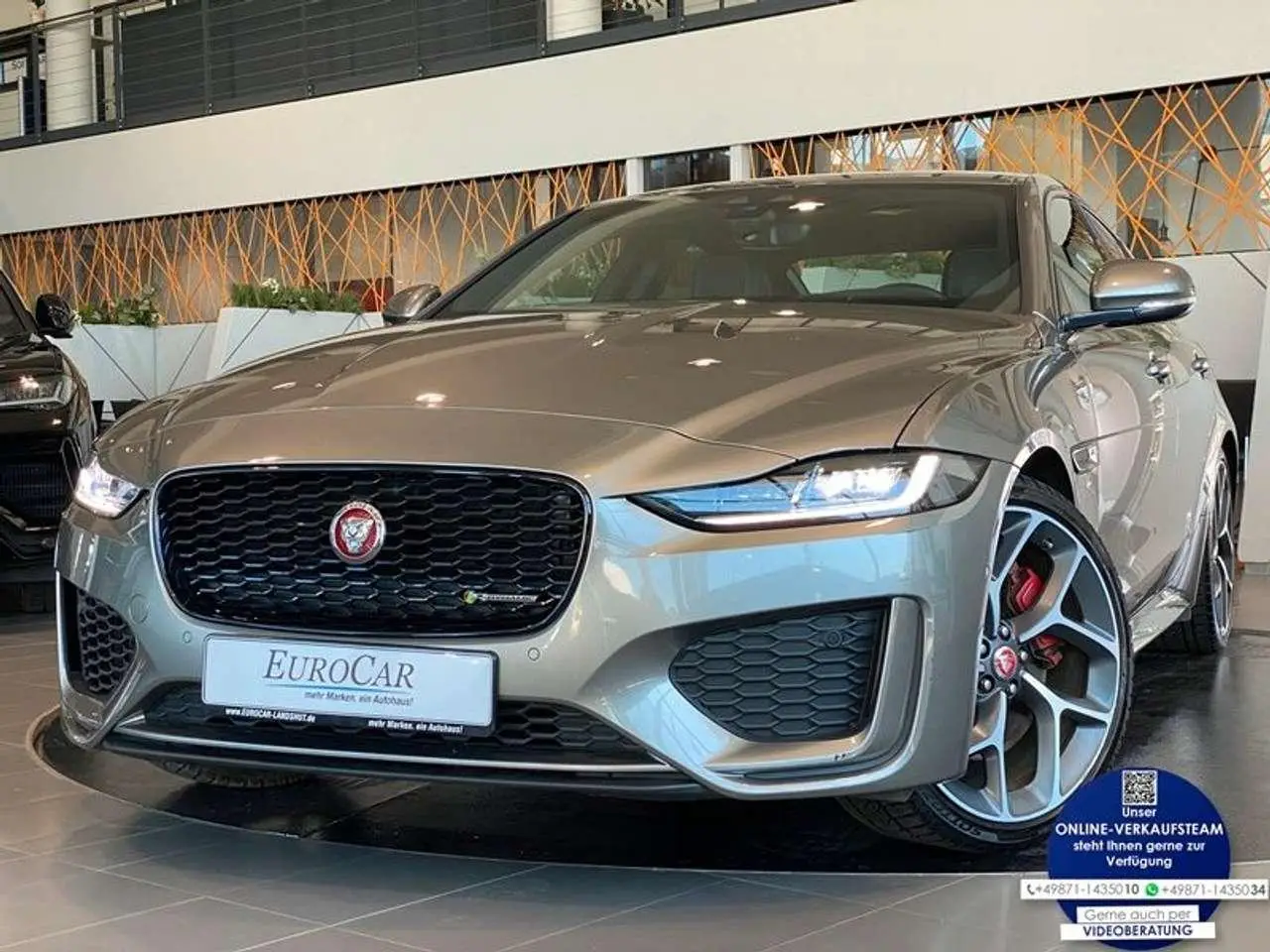 Photo 1 : Jaguar Xe 2020 Essence