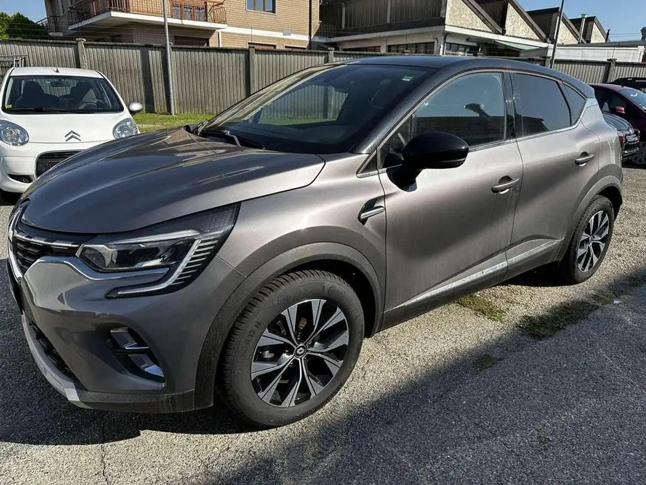 Photo 1 : Renault Captur 2023 Essence