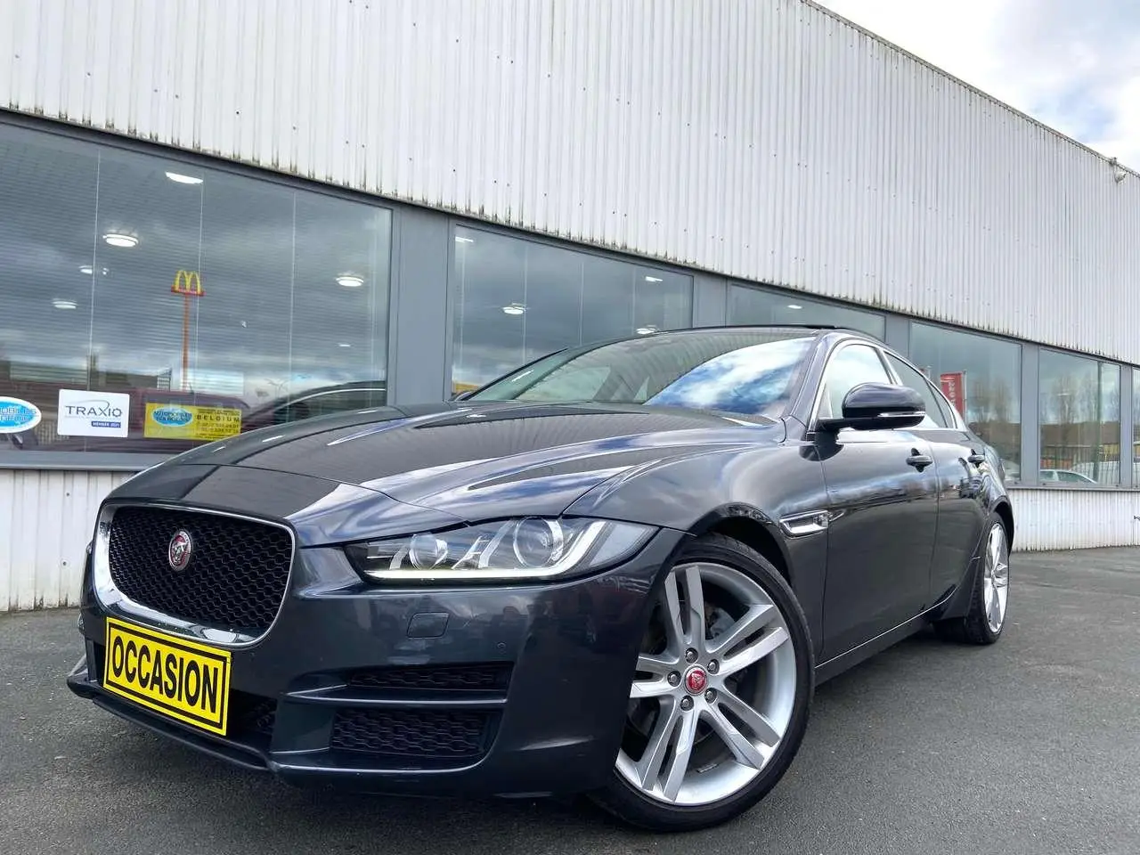 Photo 1 : Jaguar Xe 2016 Diesel