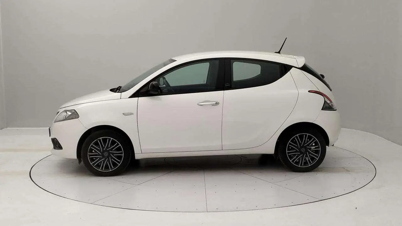 Photo 1 : Lancia Ypsilon 2020 Hybride