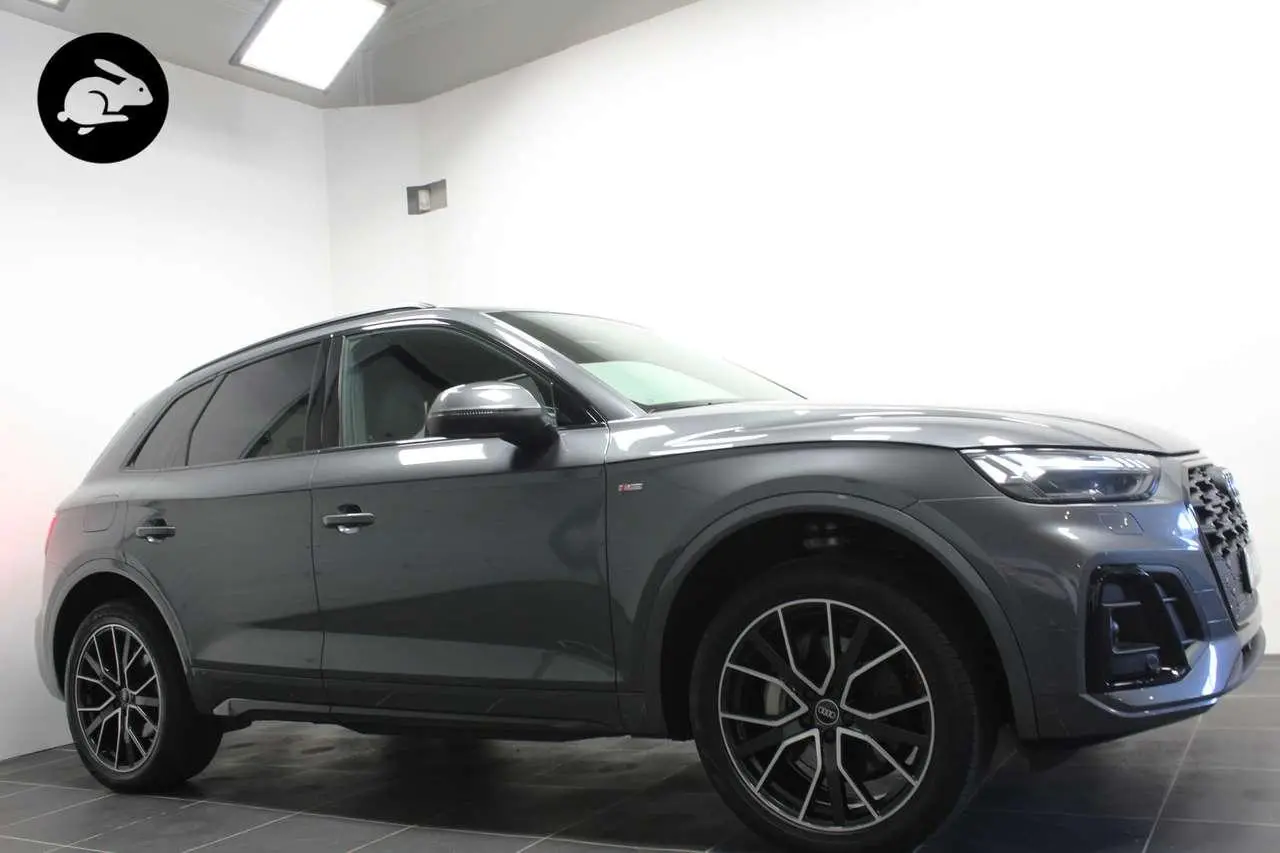 Photo 1 : Audi Q5 2021 Hybride