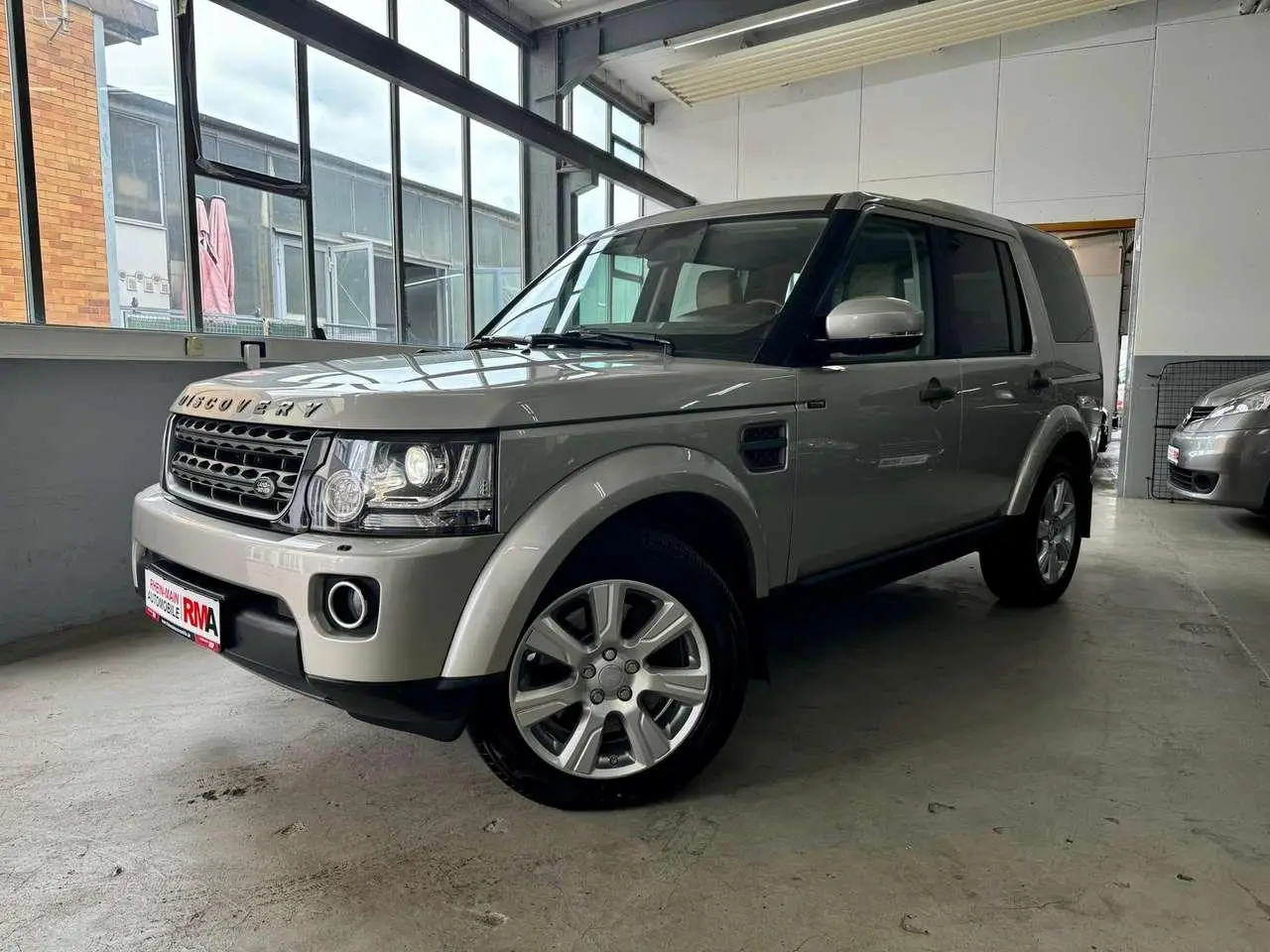 Photo 1 : Land Rover Discovery 2015 Diesel