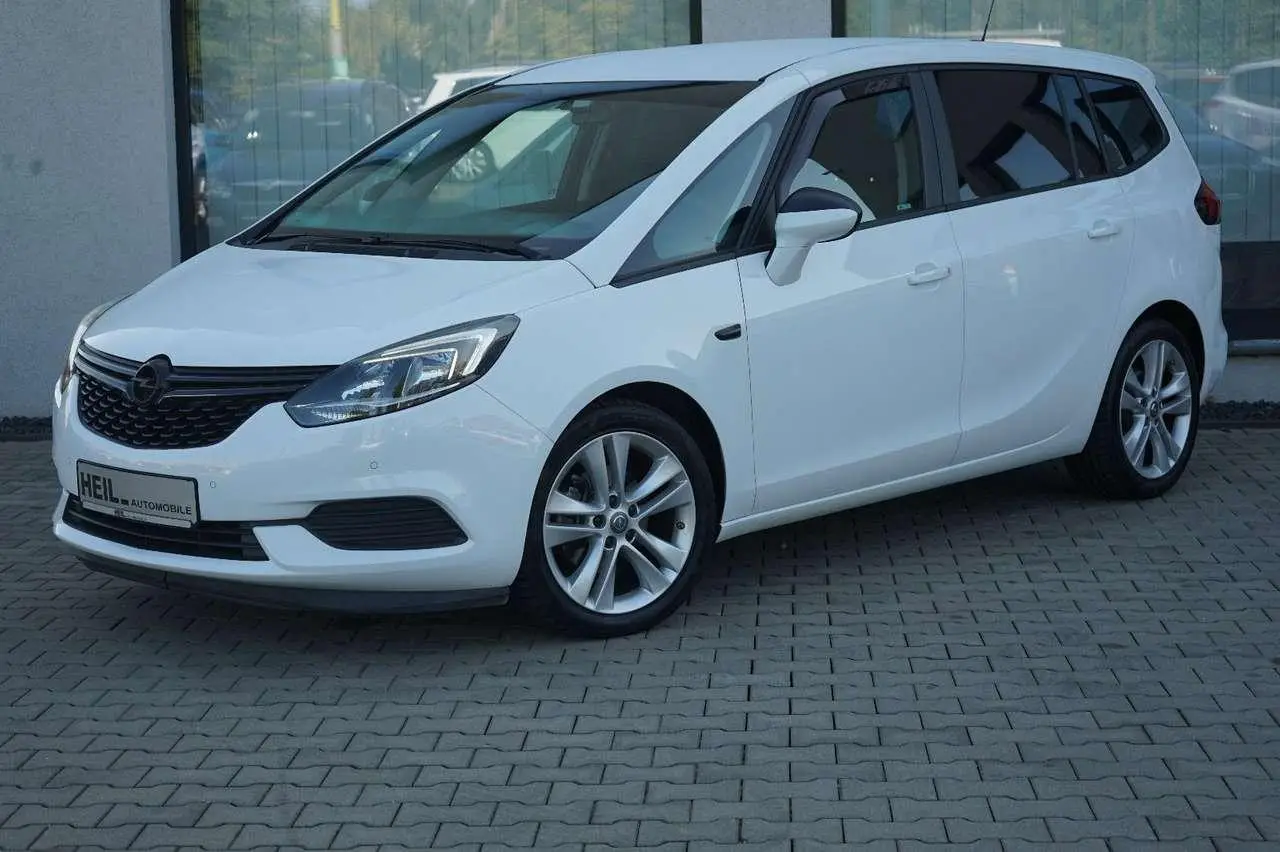 Photo 1 : Opel Zafira 2018 Essence