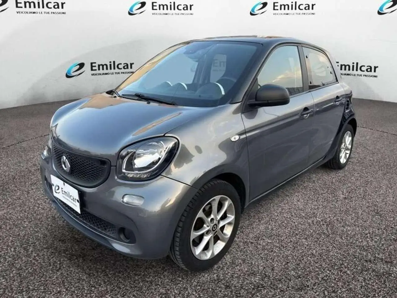 Photo 1 : Smart Forfour 2016 Essence