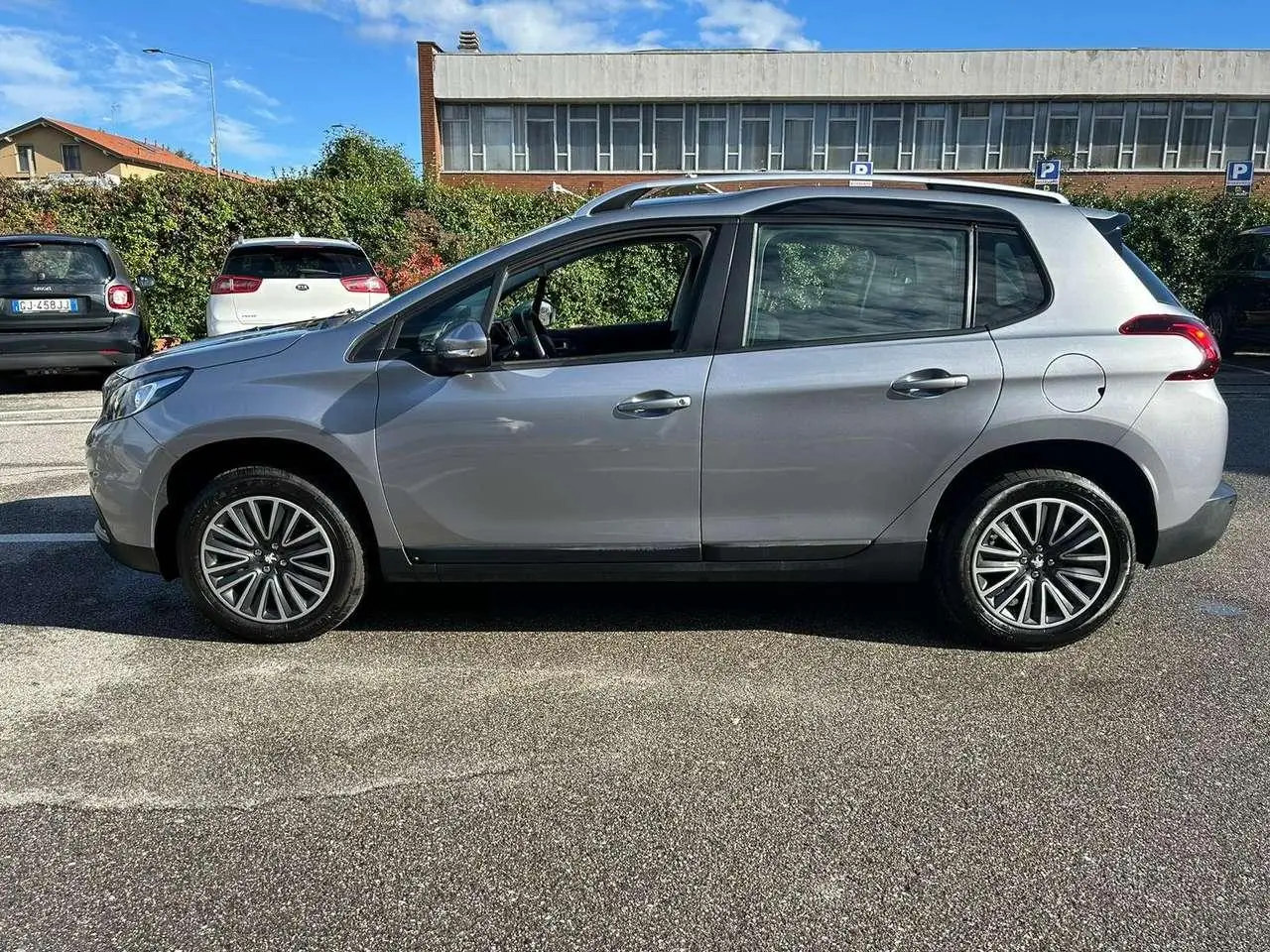 Photo 1 : Peugeot 2008 2018 Petrol