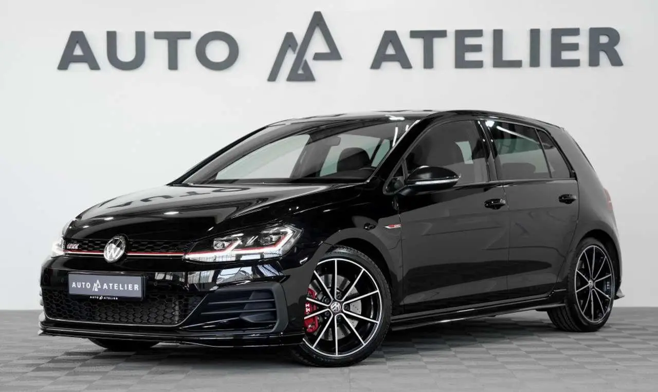 Photo 1 : Volkswagen Golf 2019 Petrol