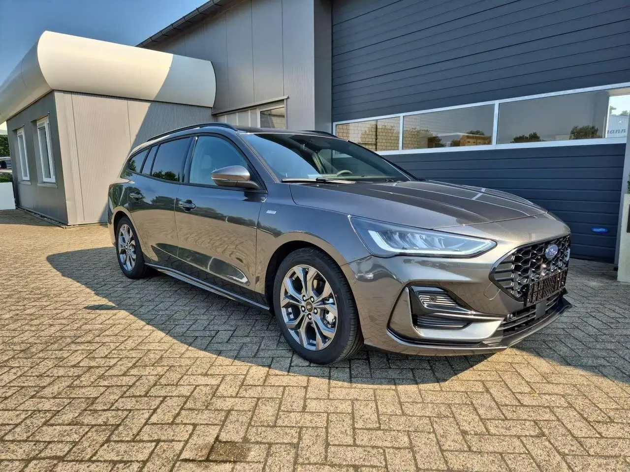 Photo 1 : Ford Focus 2024 Petrol