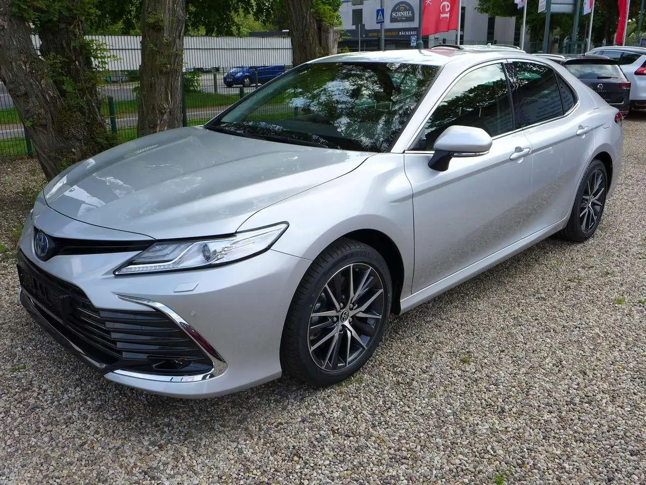 Photo 1 : Toyota Camry 2024 Hybrid