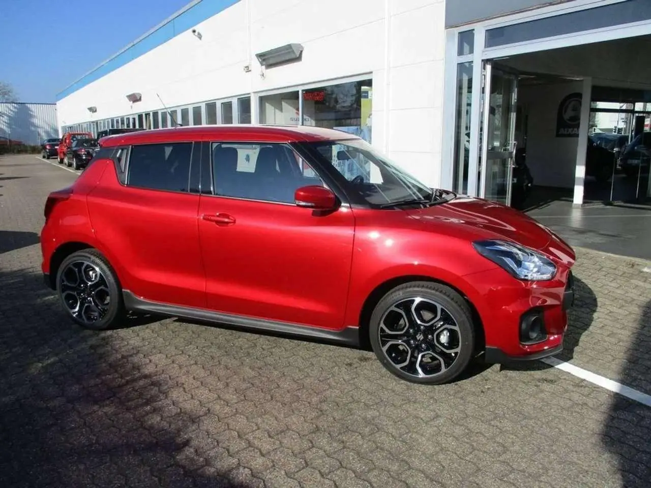 Photo 1 : Suzuki Swift 2019 Petrol