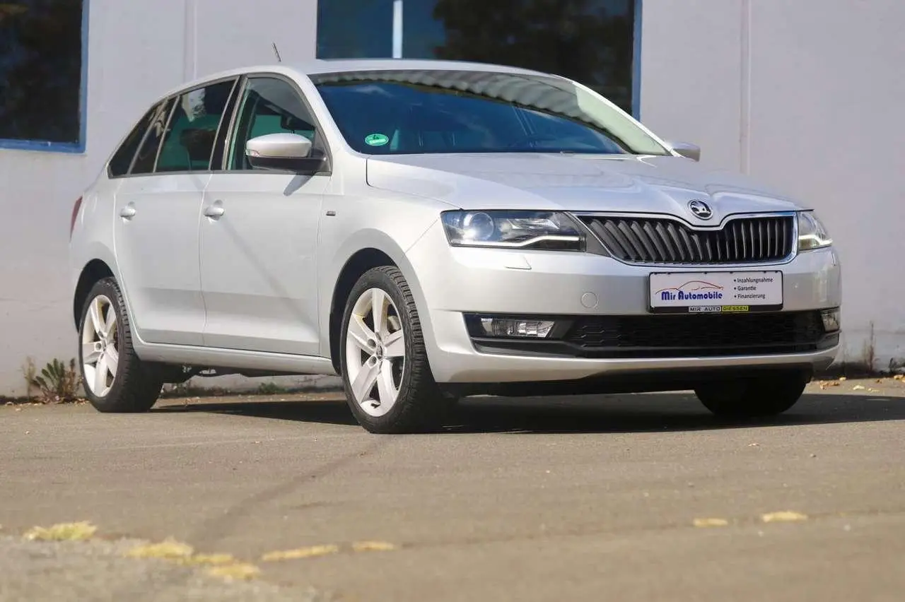 Photo 1 : Skoda Rapid 2017 Essence