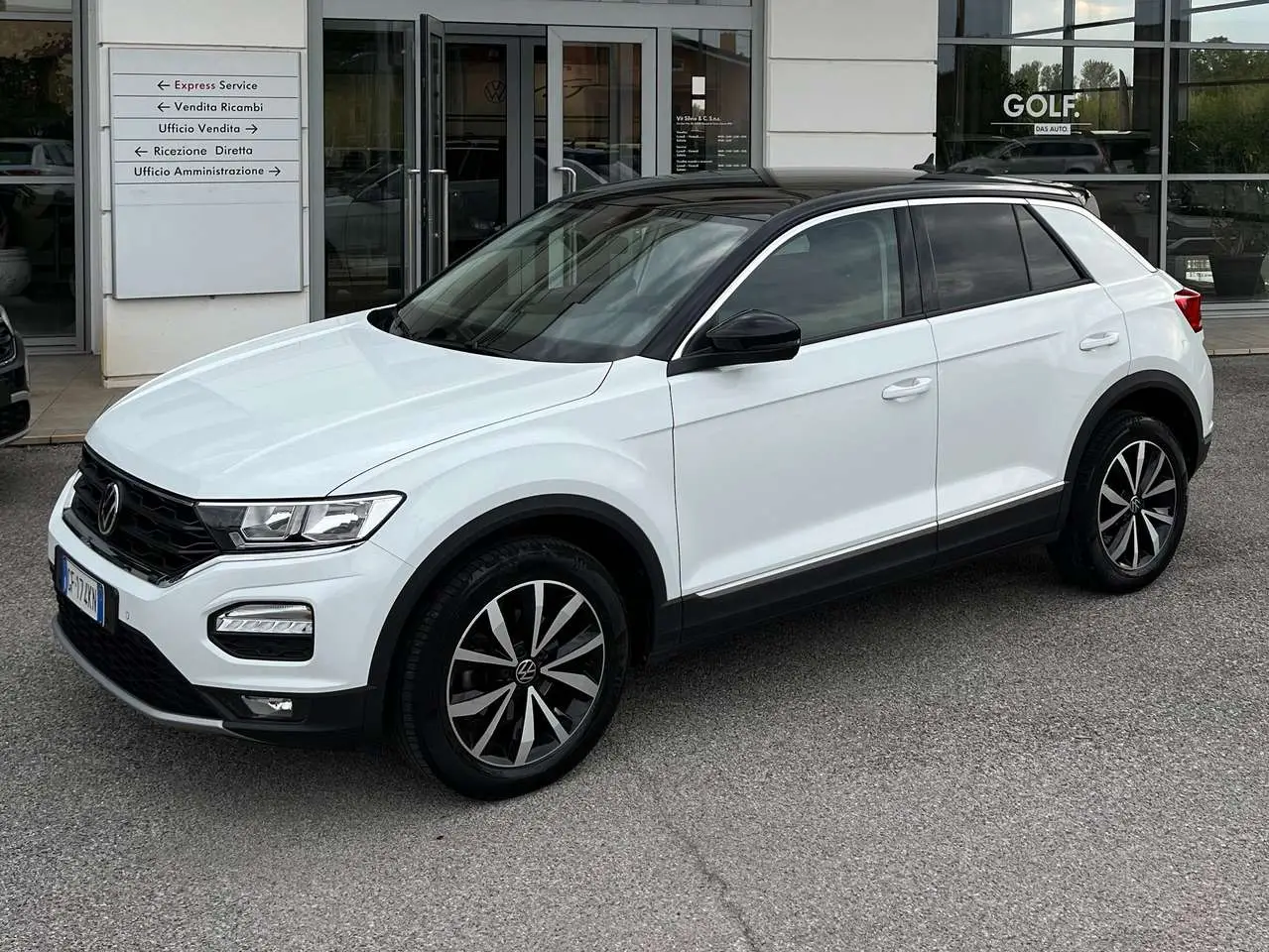 Photo 1 : Volkswagen T-roc 2021 Petrol