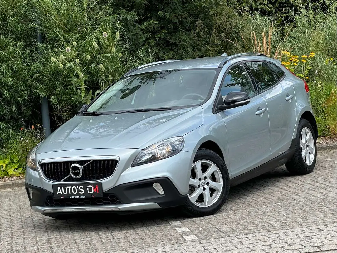 Photo 1 : Volvo V40 2018 Diesel