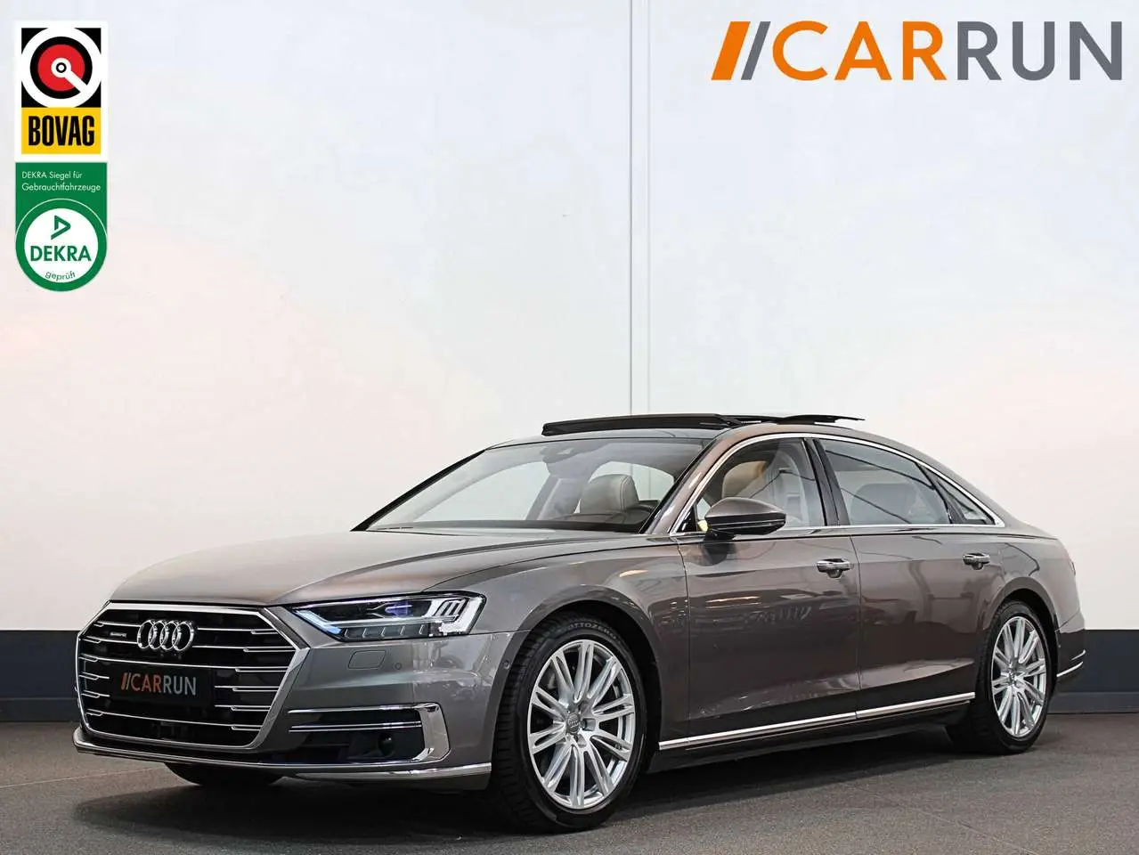 Photo 1 : Audi A8 2018 Petrol