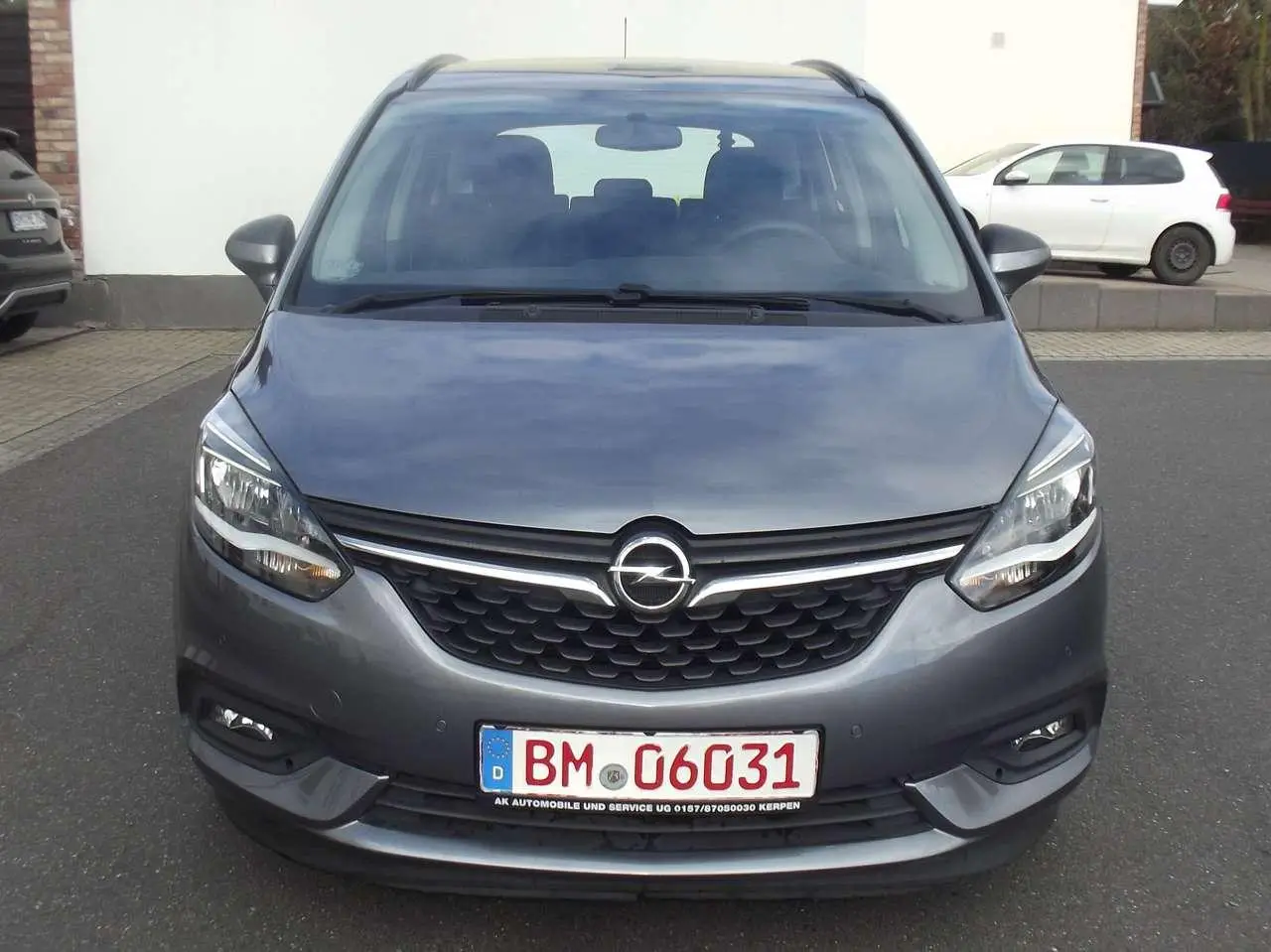 Photo 1 : Opel Zafira 2017 Petrol