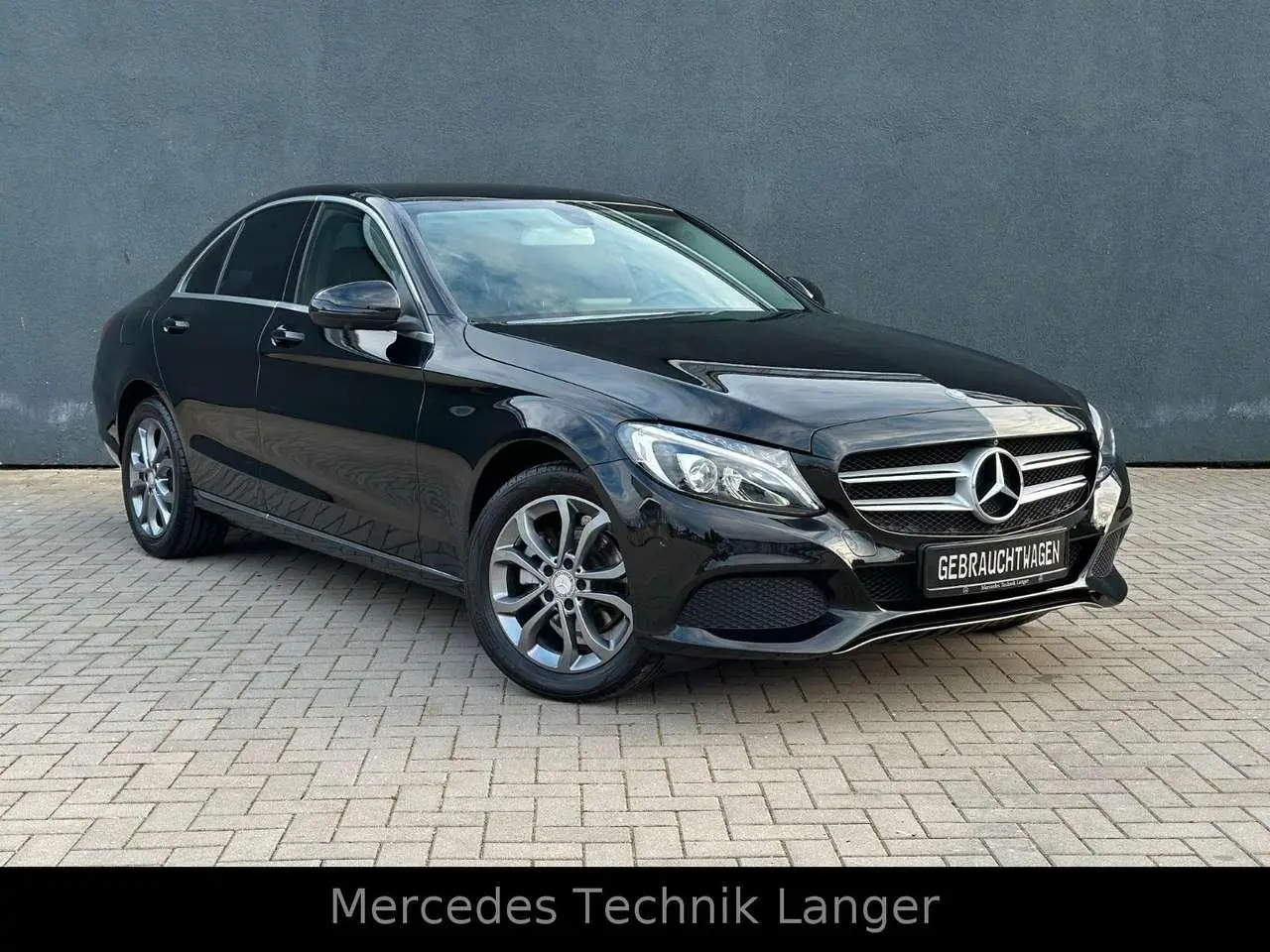 Photo 1 : Mercedes-benz Classe C 2016 Petrol