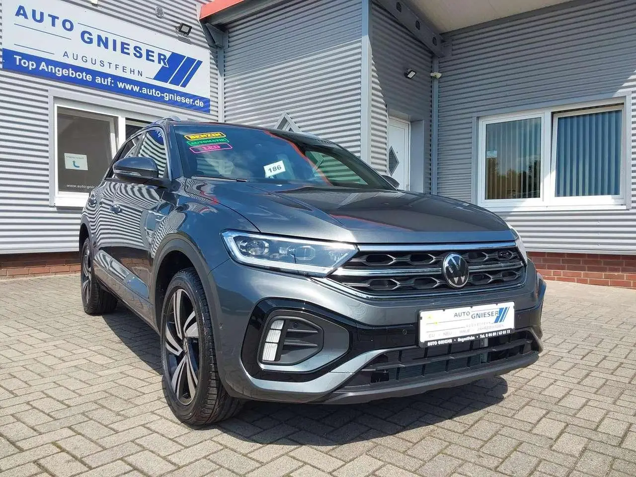 Photo 1 : Volkswagen T-roc 2024 Petrol