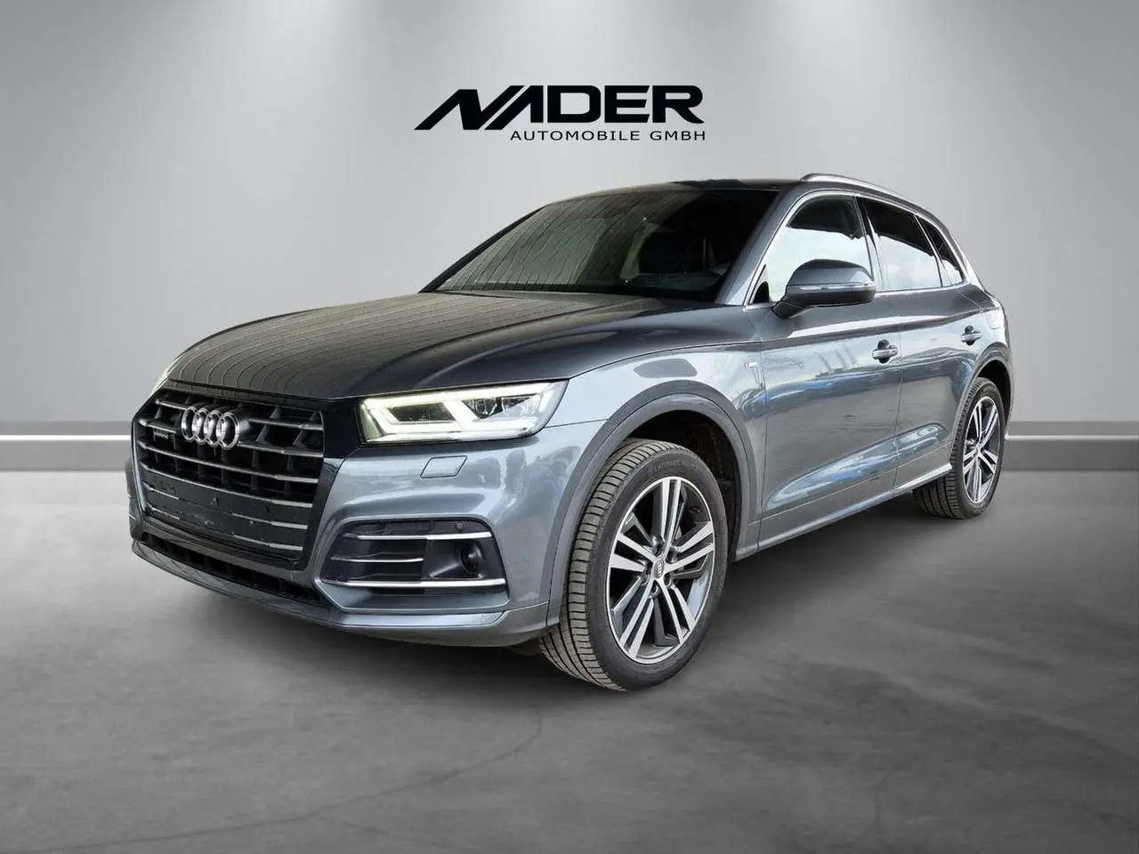 Photo 1 : Audi Q5 2020 Hybrid