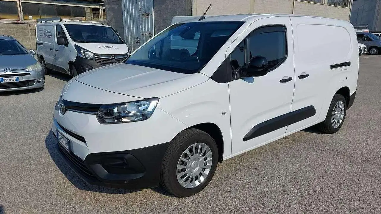 Photo 1 : Toyota Proace 2023 Diesel