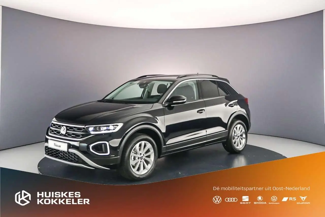 Photo 1 : Volkswagen T-roc 2024 Petrol