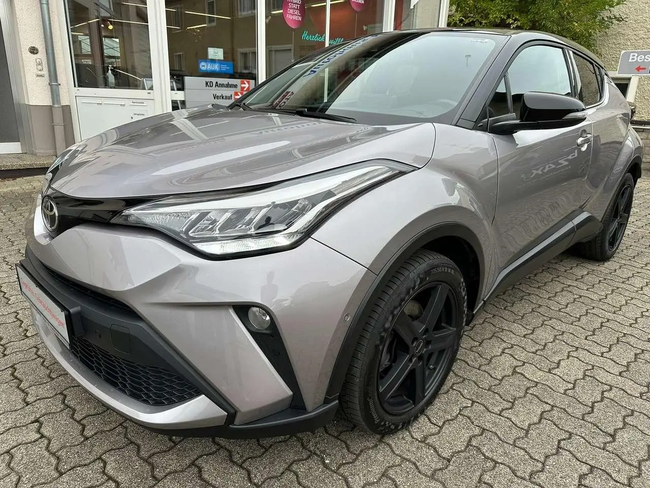 Photo 1 : Toyota C-hr 2020 Petrol