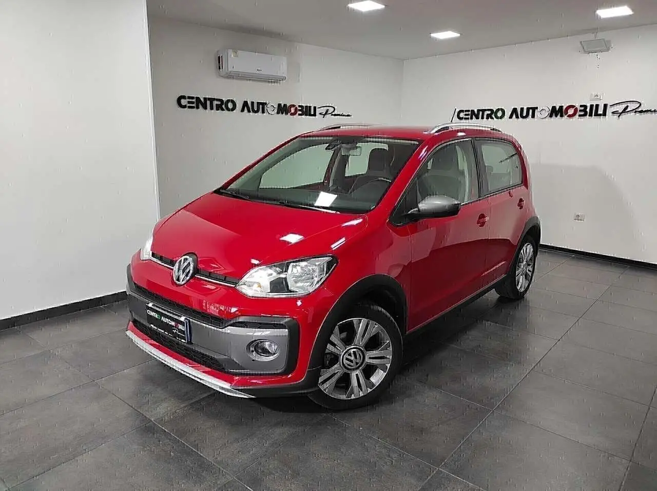 Photo 1 : Volkswagen Up! 2018 Petrol